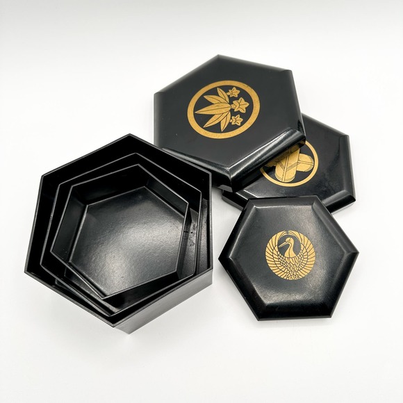Vintage Nesting Black Lacquer Finish Boxes Hexagon Gold Print Set of Three Japan - Picture 8 of 13